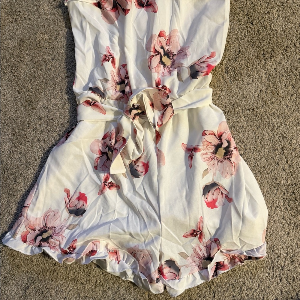 ChicMe Pink and Cream Floral Romper